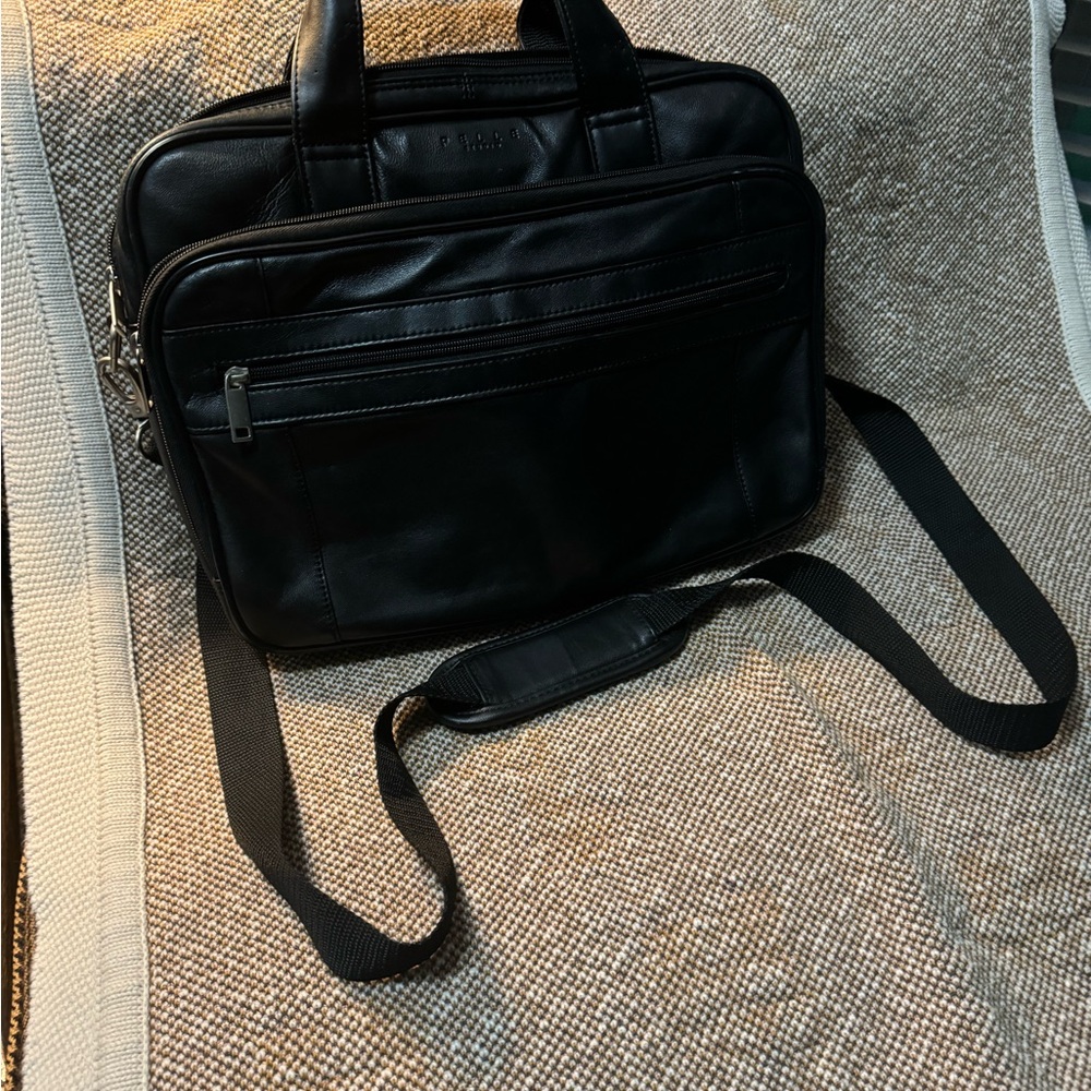 Black Laptop/Ipad case